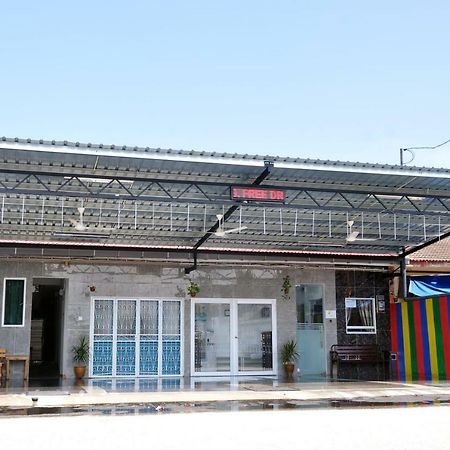 Teruntum 96 Guest house Kuantan Extérieur photo
